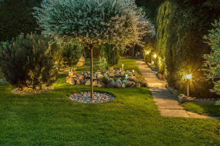 Landscape lighting installation